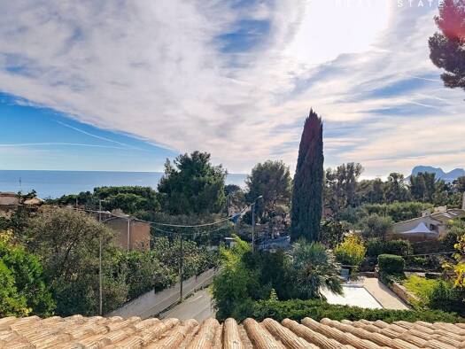 Duplex à vendre 477 000 € 5 pièces 4 chambres 101 m² RDC/2 La Ciotat 13600