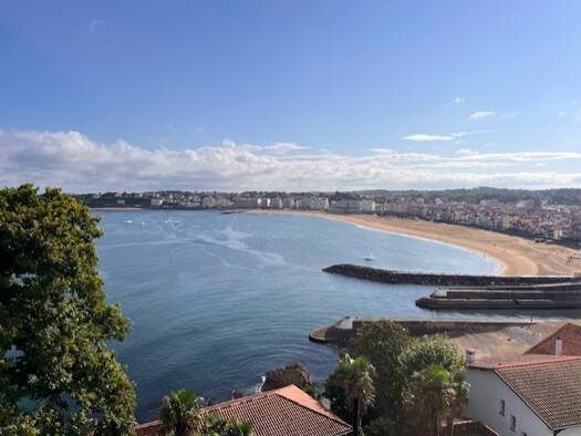 Appartement à louer 1 155 € 3 pièces 2 chambres 63 m² Étage 3/3 Nord Ciboure 64500