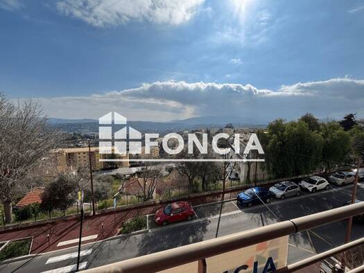 Appartement à louer 724 € 2 pièces 1 chambre 41 m² 3ème étage Centre Ville Sud Ouest Grasse 06130