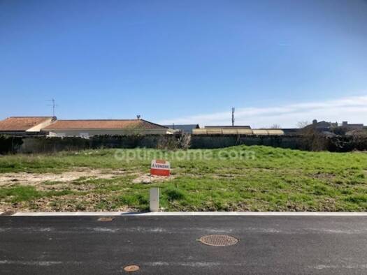 Terrain à vendre 70 950 € 561 m² de terrain Châteaubernard 16100