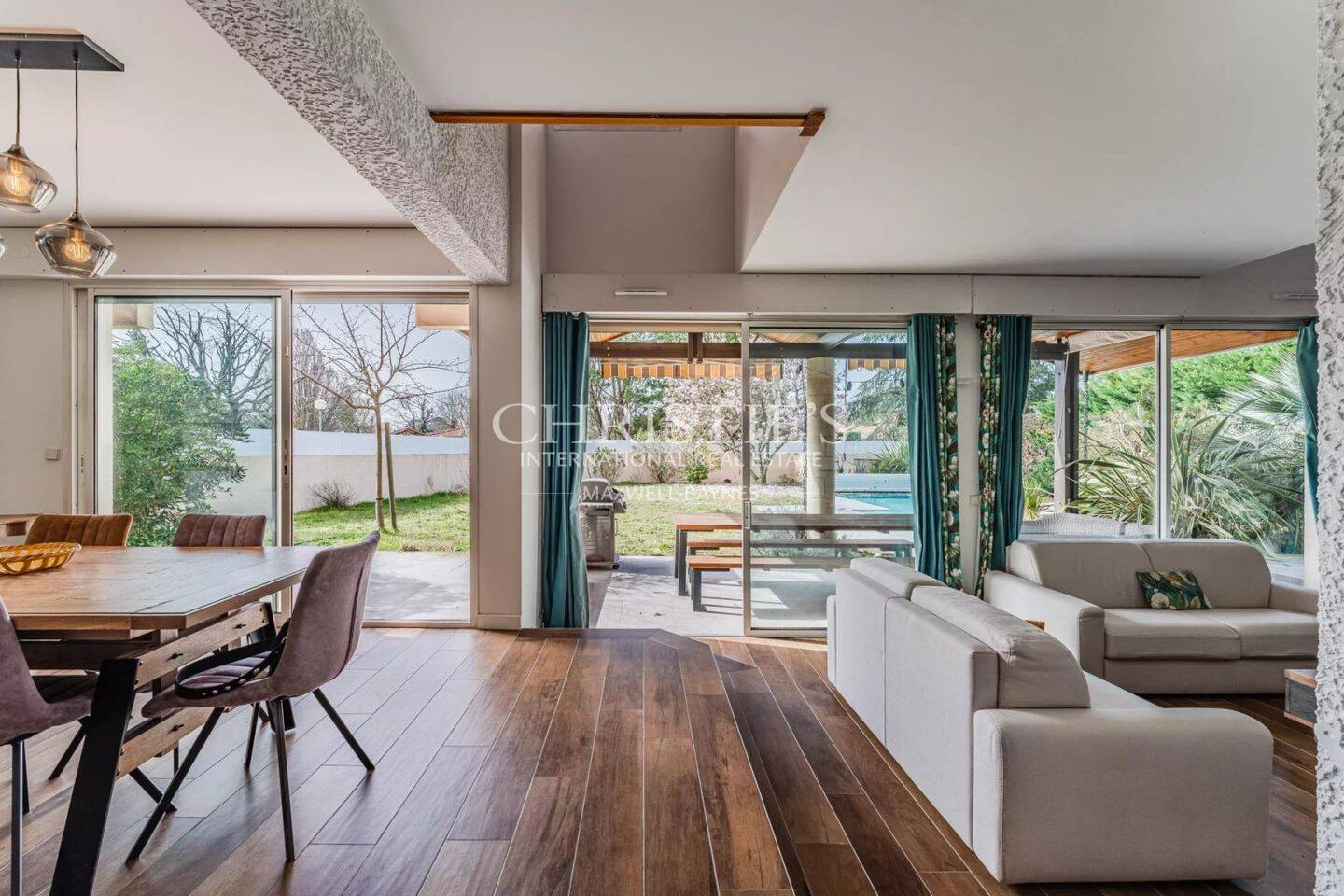 Maison à vendre, 207m², GUJAN MESTRAS