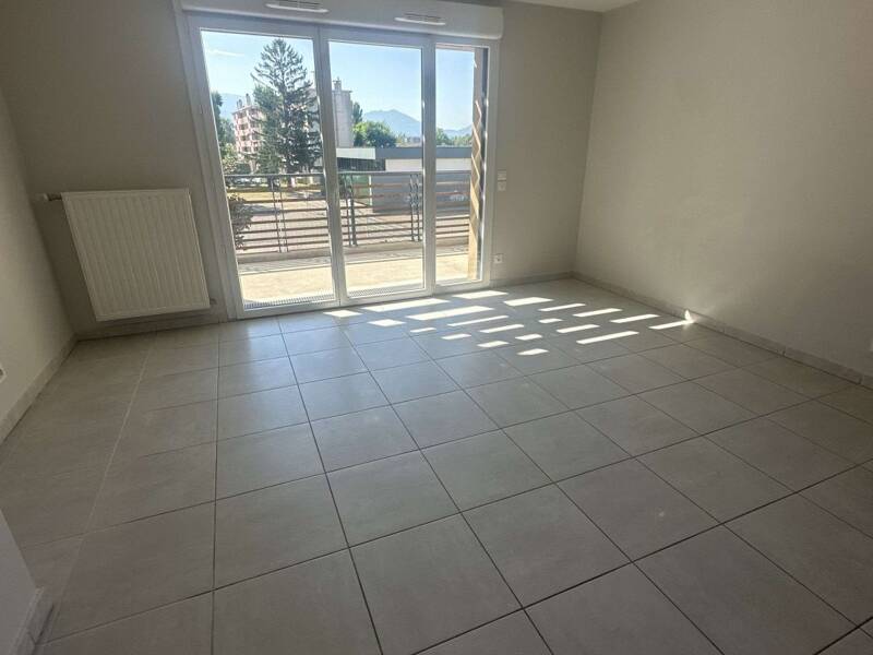 Maison à louer, 66m², SAINT EGREVE