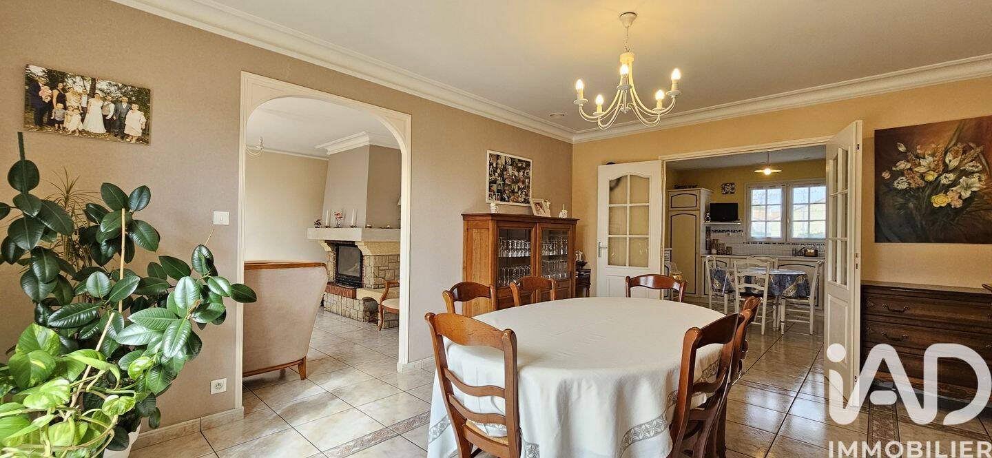 Maison à vendre, 104m², NIEUL LE DOLENT