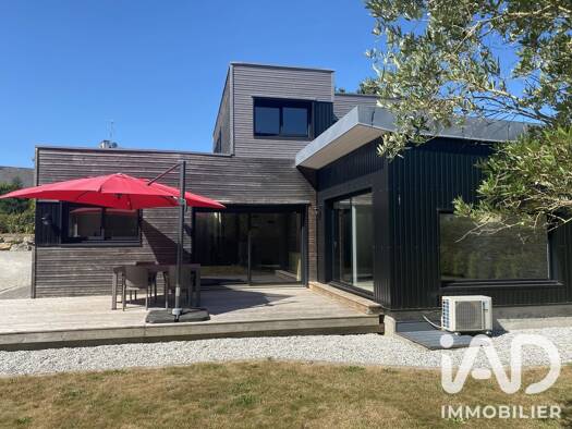 Maison à vendre 370 000 € 6 pièces 3 chambres 143 m² 1 342 m² de terrain Pleyben 29190
