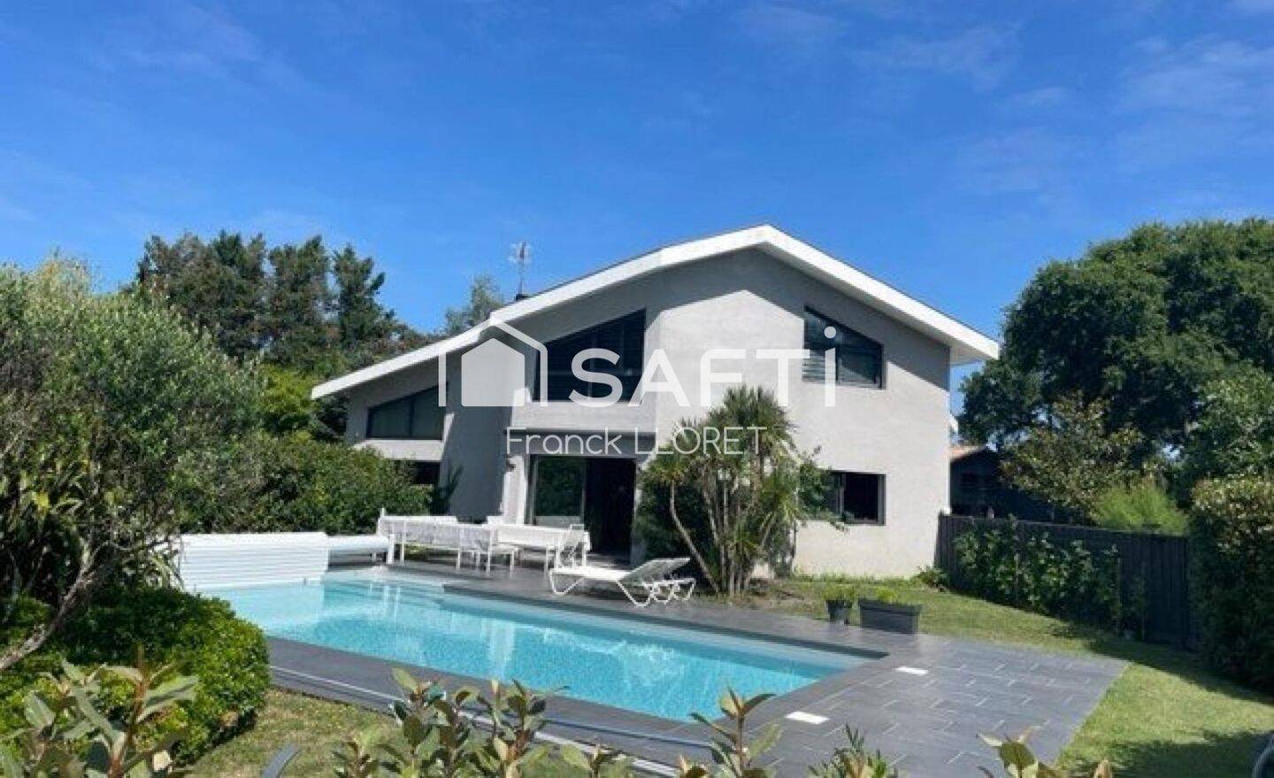 Maison à vendre, 300m², VENDAYS MONTALIVET