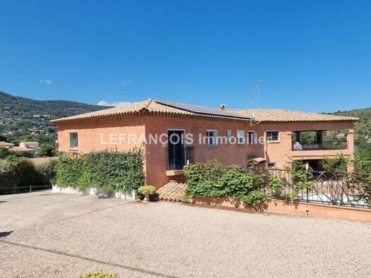 Maison à vendre 885 000 € 6 pièces 5 chambres 210 m² 2 200 m² de terrain Le Tignet 06530