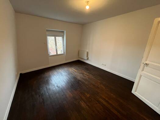 Appartement à louer 810 € 1 pièce 29 m² Étage 2/2 Les Boutours Rosny-sous-Bois 93110