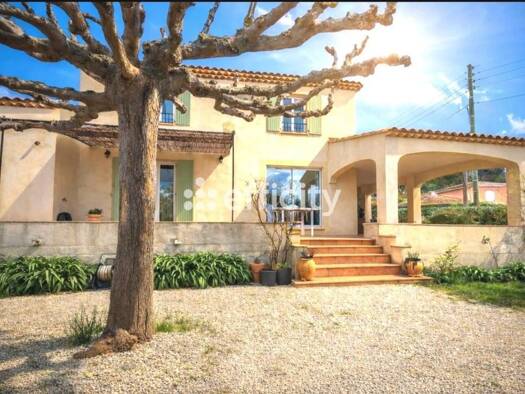 Maison de ville à vendre 650 000 € 4 pièces 3 chambres 120 m² 560 m² de terrain La Valentine Marseille 11ème arrondissement 13011