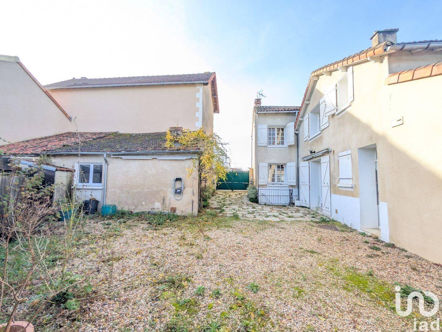Maison à vendre, 123m², LUSSAC LES CHATEAUX
