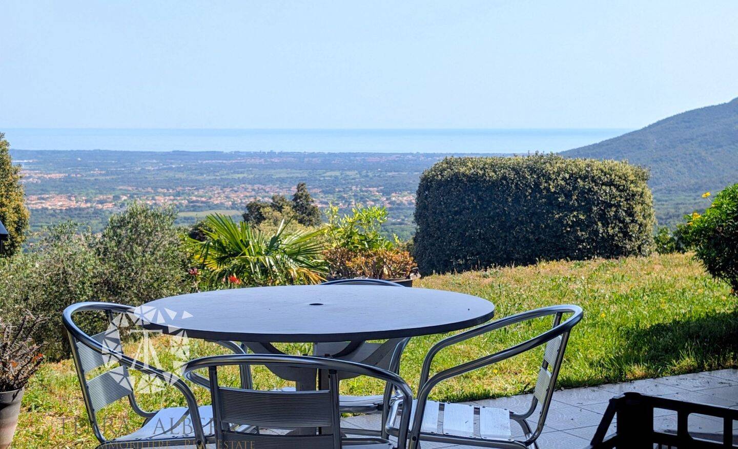 Maison à vendre, 140m², LAROQUE DES ALBERES
