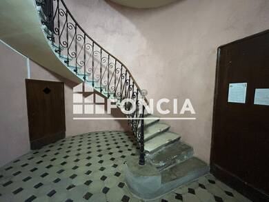 Appartement à louer 523 € 2 pièces 1 chambre 34,9 m² Étage 2/3 Centre Ville Roquemaure 30150