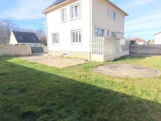Maison de plain-pied à vendre 370 000 € 9 pièces 6 chambres 180 m² 650 m² de terrain Bois et Forêt de Fontainebleau Dammarie-les-Lys 77190