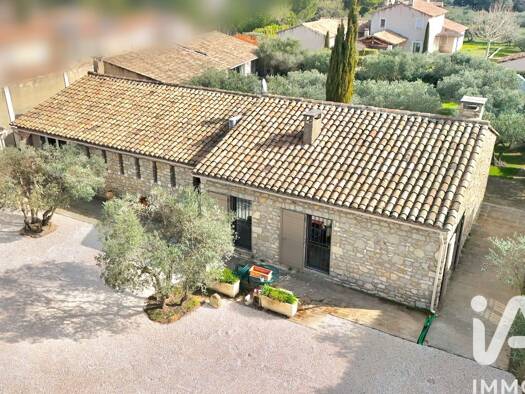 Mas à vendre 1 450 000 € 10 pièces 7 chambres 284 m² 1 320 m² de terrain Eygalières 13810