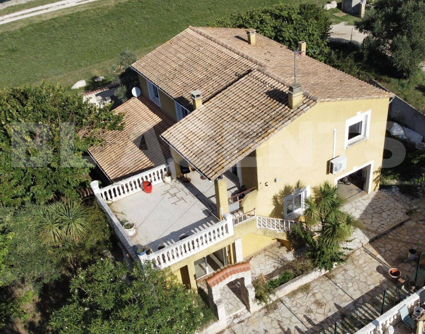 Maison à vendre, 200m², SAINT HILAIRE DE BRETHMAS
