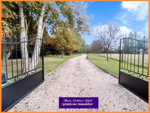 Maison à vendre 568 500 € 17 pièces 5 chambres 233 m² 14 500 m² de terrain Verneuil d'Avre et d'Iton 27130