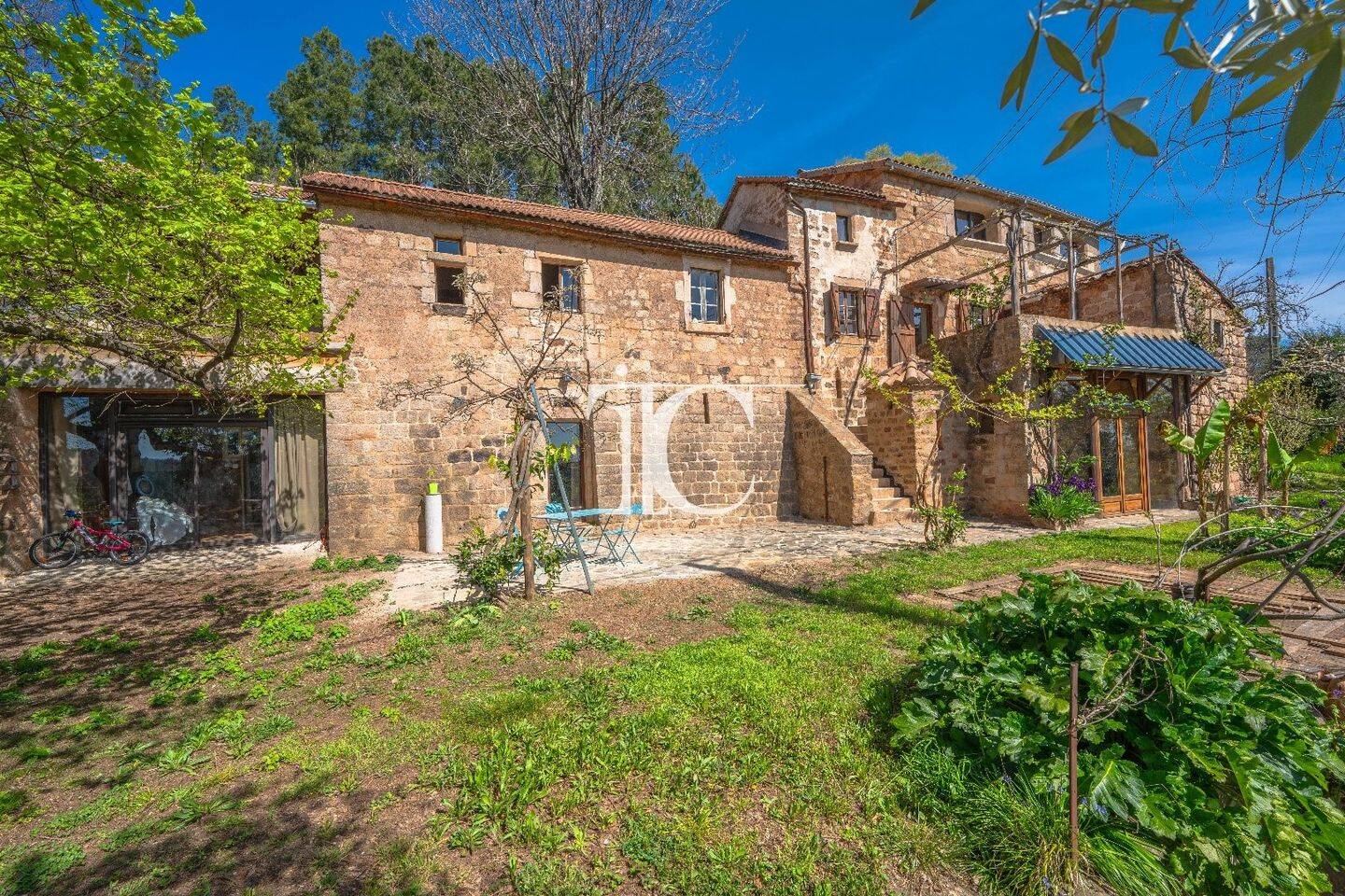Maison à vendre, 275m², LES VANS