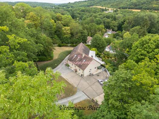 Maison à vendre 695 000 € 10 pièces 7 chambres 263 m² 3 667 m² de terrain Septeuil 78790