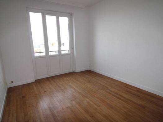 Appartement à louer 630 € 3 pièces 2 chambres 67 m² Étage 6/6 Saint-Brieuc 22000