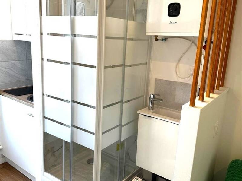 Maison à louer, 9m², PARIS 18E