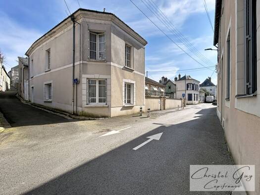 Maison à vendre - neuf 69 000 € 5 pièces 3 chambres 124 m² 183 m² de terrain Sud Est-Nord Ouest Montval-sur-Loir 72500