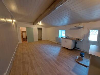 Appartement à louer 385 € 1 pièce 31 m² Étage 2/1 Florensac 34510
