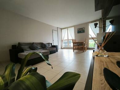 Appartement à vendre 246 000 € 5 pièces 3 chambres 101 m² Étage 3/5 Quincy sous Sénart 91480