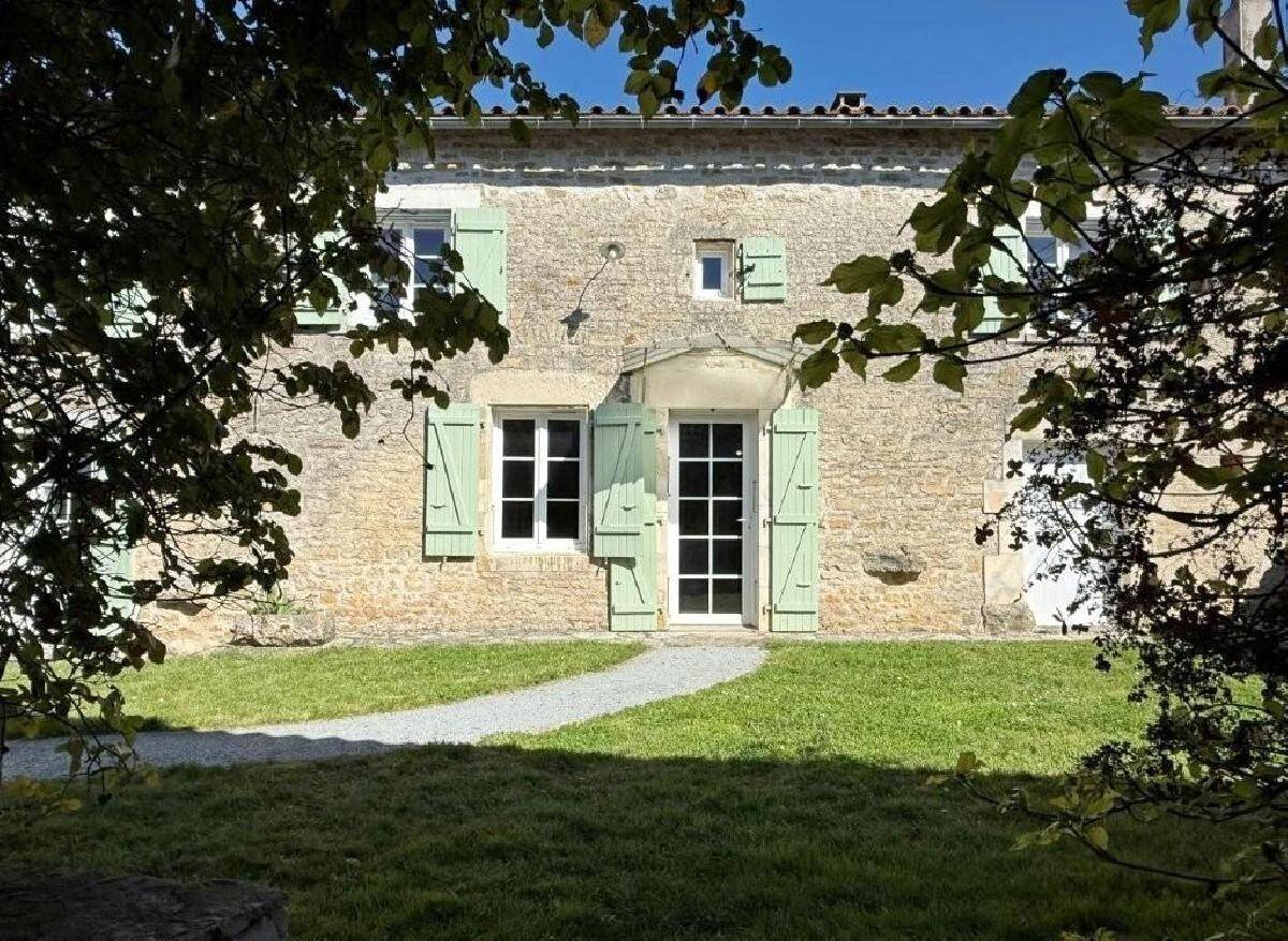 Maison à vendre, 184m², VILLEFAGNAN