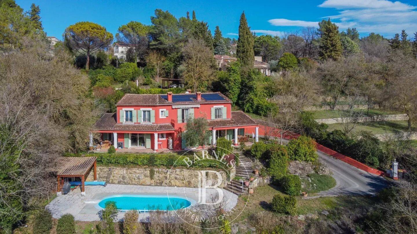 Maison à vendre, 231m², CHATEAUNEUF DE GRASSE