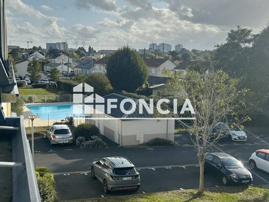 Appartement à louer 470 € 2 pièces 1 chambre 40,3 m² Étage 2/2 Libération Cholet 49300