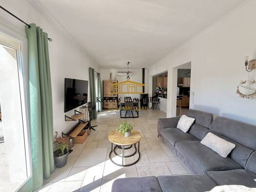 Maison à vendre 320 000 € 5 pièces 3 chambres 108 m² 722 m² de terrain Portes-lès-Valence 26800