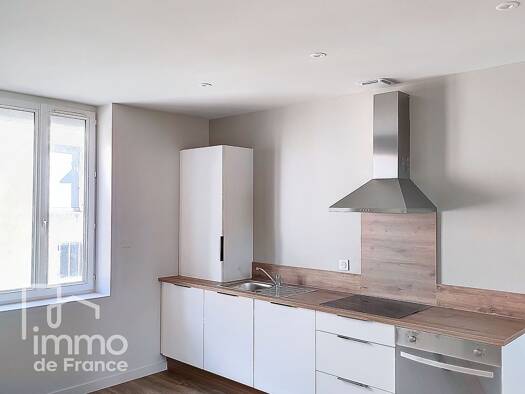 Appartement à louer 850 € 3 pièces 2 chambres 60 m² 1er étage Bouvent Oyonnax 01100