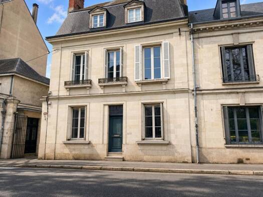 Local commercial à vendre 155 000 € 38 m² de surface de vente Centre Tours 37000