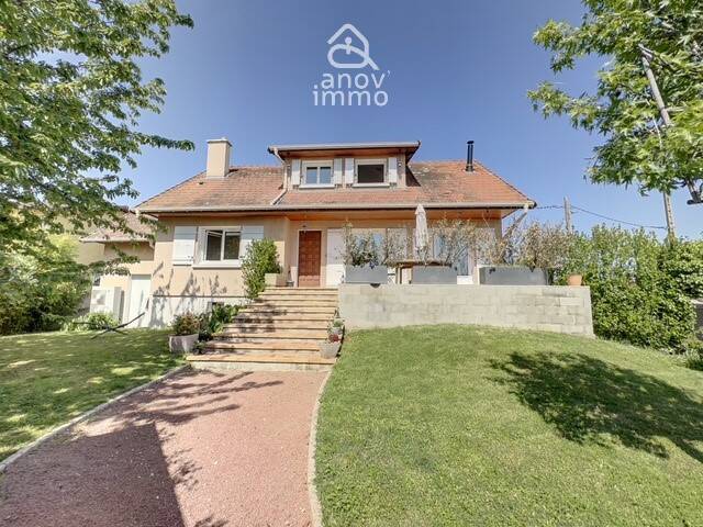 Maison à vendre, 170m², SAINT PIERRE DE CHANDIEU