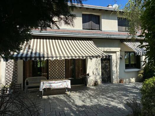 Maison à vendre 294 000 € 7 pièces 4 chambres 143,5 m² Durtol 63830