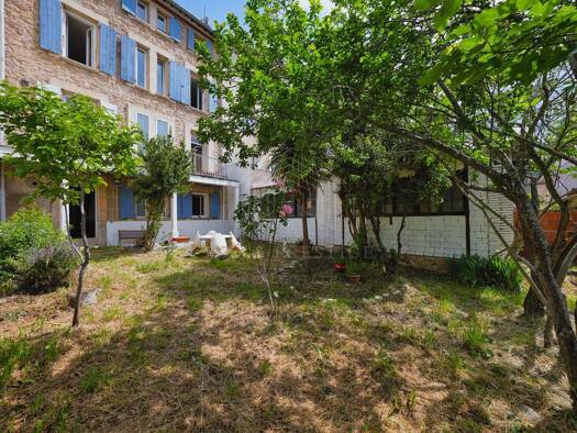 Appartement à vendre 160 000 € 3 pièces 2 chambres 85 m² RDC Saint-Laurent-de-Cerdans 66260