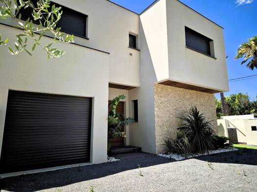 Villa à vendre 879 000 € 5 pièces 4 chambres 198 m² 495 m² de terrain Agde 34300