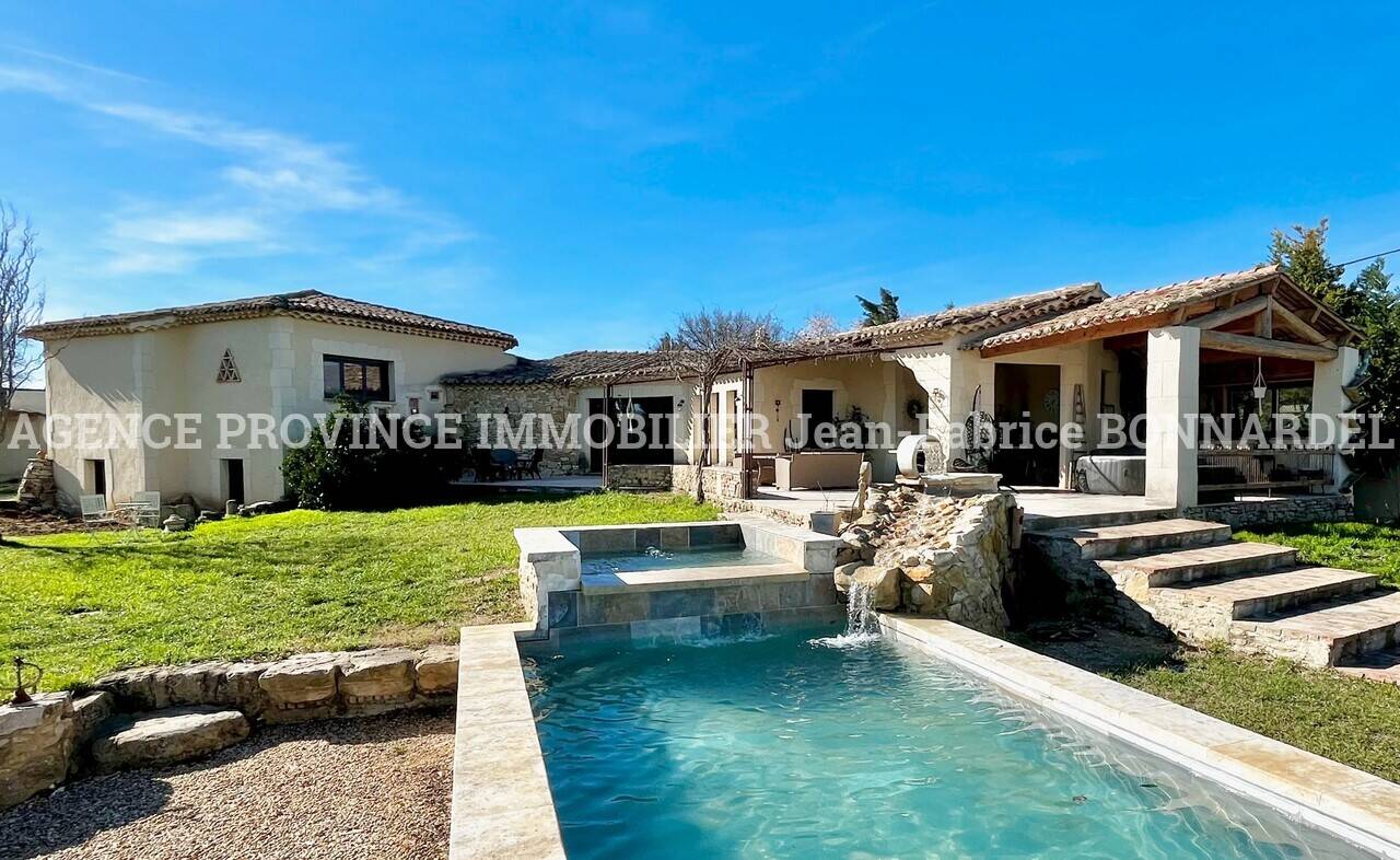 Maison à vendre, 217m², SAINTE CECILE LES VIGNES