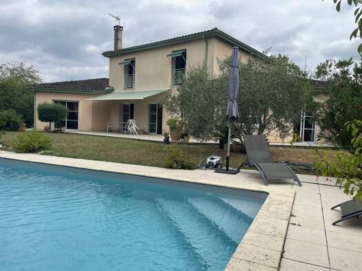 Maison à vendre 668 000 € 6 pièces 4 chambres 203 m² 1 300 m² de terrain Artigues-près-Bordeaux 33370