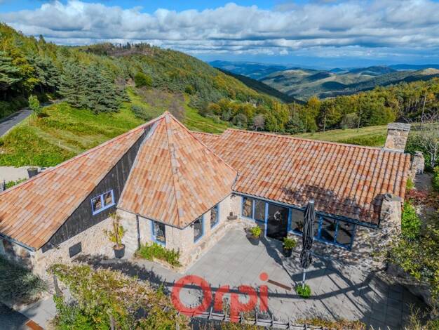 Maison à vendre 350 000 € 4 pièces 1 chambre 274 m² 4 665 m² de terrain Marcols-les-Eaux 07190
