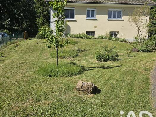 Maison à vendre 269 000 € 5 pièces 4 chambres 112 m² 900 m² de terrain Volvic 63530