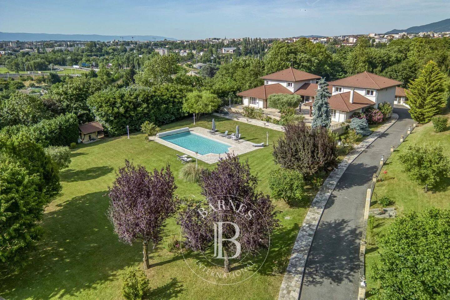 Maison à vendre, 516m², ETREMBIERES