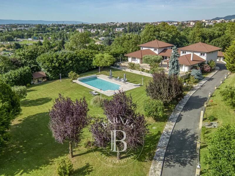 Maison à vendre, 516m², ETREMBIERES