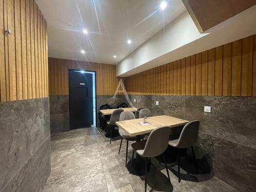 Local commercial à vendre 143 000 € 60 m² de surface de vente Nord Gournay-en-Bray 76220