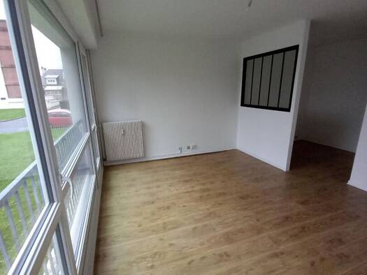 Appartement à louer 490 € 1 pièce 32 m² RDC Beaulieu-Maladrerie-Saint Paul Caen 14000