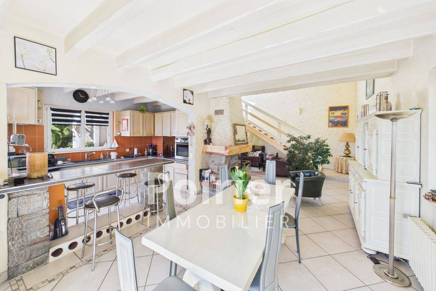 Maison à vendre, 204m², SAINT CERGUES