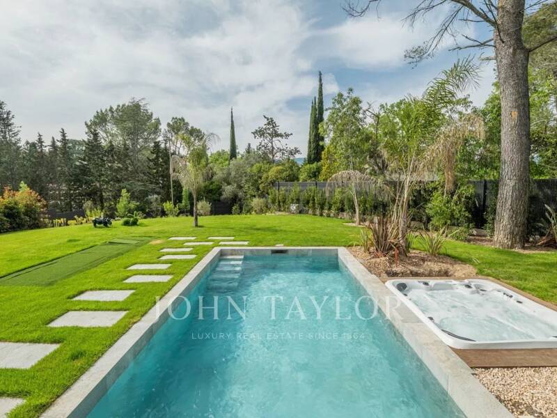 Maison à vendre, 220m², VALBONNE