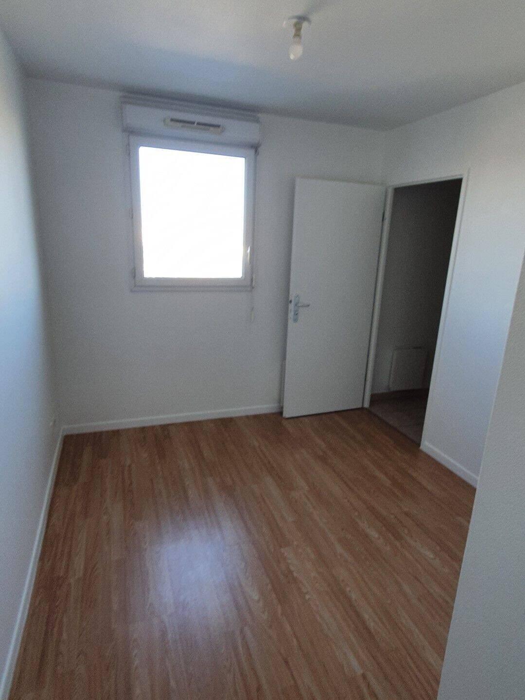 Maison à louer, 35m², COURCOURONNES