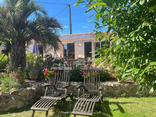 Maison à vendre 660 000 € 11 pièces 10 chambres 230 m² 2 150 m² de terrain Vairé 85150