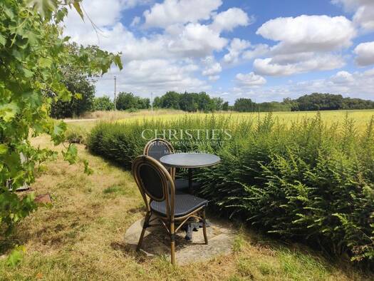 Maison à vendre 392 200 € 4 pièces 2 chambres 110 m² 600 m² de terrain Bouhet 17540