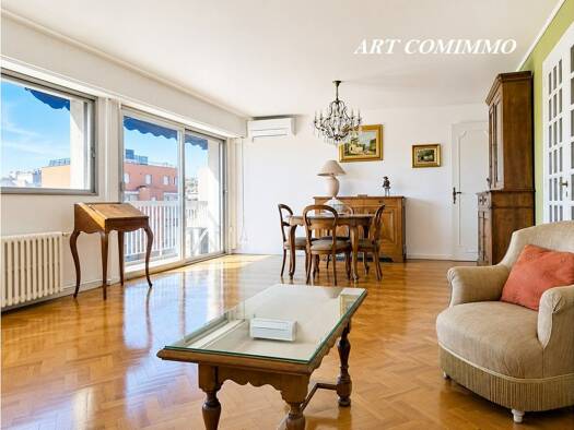 Appartement à vendre 218 800 € 2 pièces 1 chambre 93 m² Étage 6/8 La Blancarde Marseille 4ème arrondissement 13004